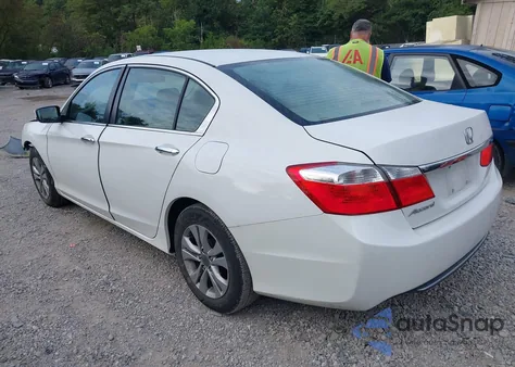 2015 Honda Accord Lx z USA, uszkodzony, nr VIN 1HGCR2F3XFA055981